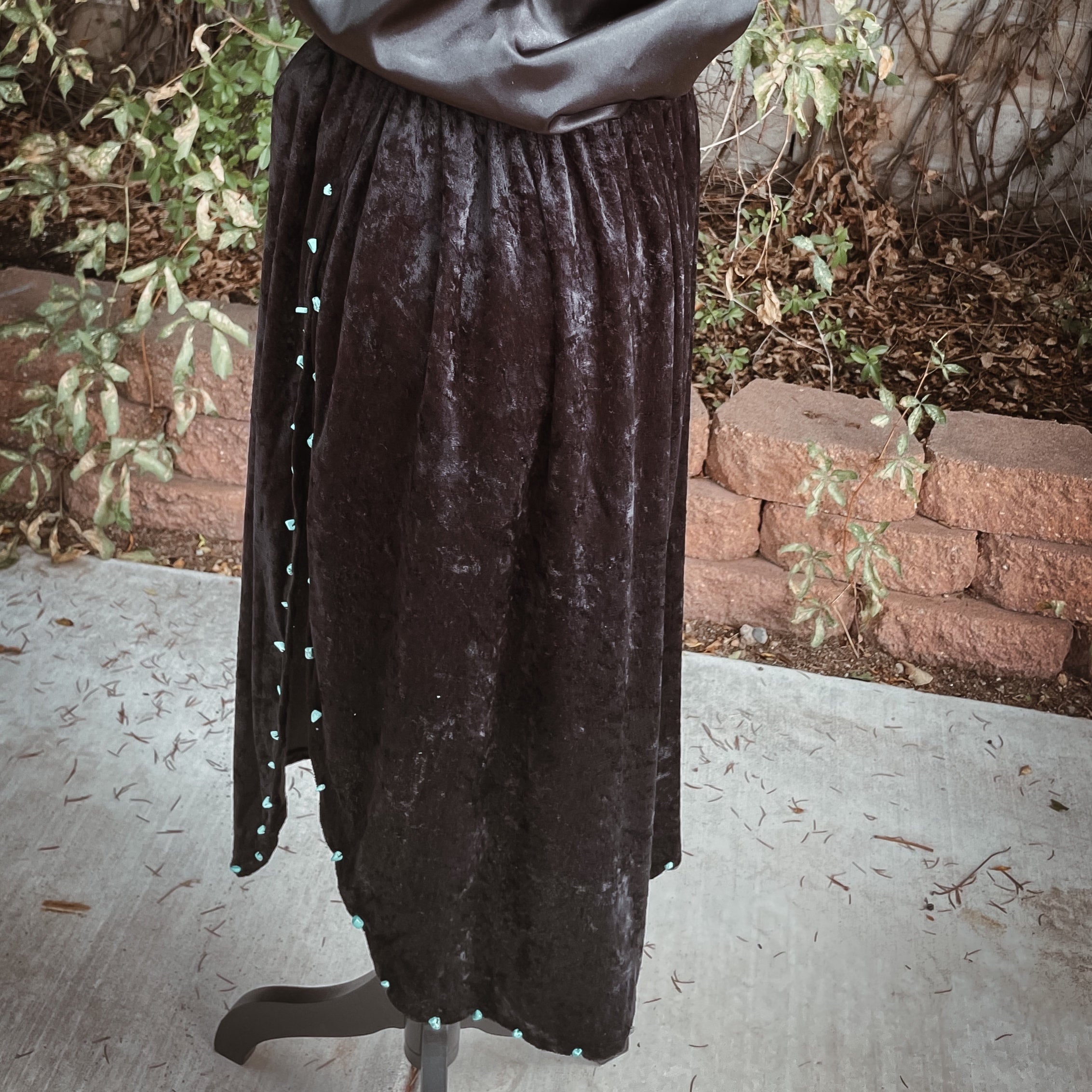 Black crushed deals velvet skirt